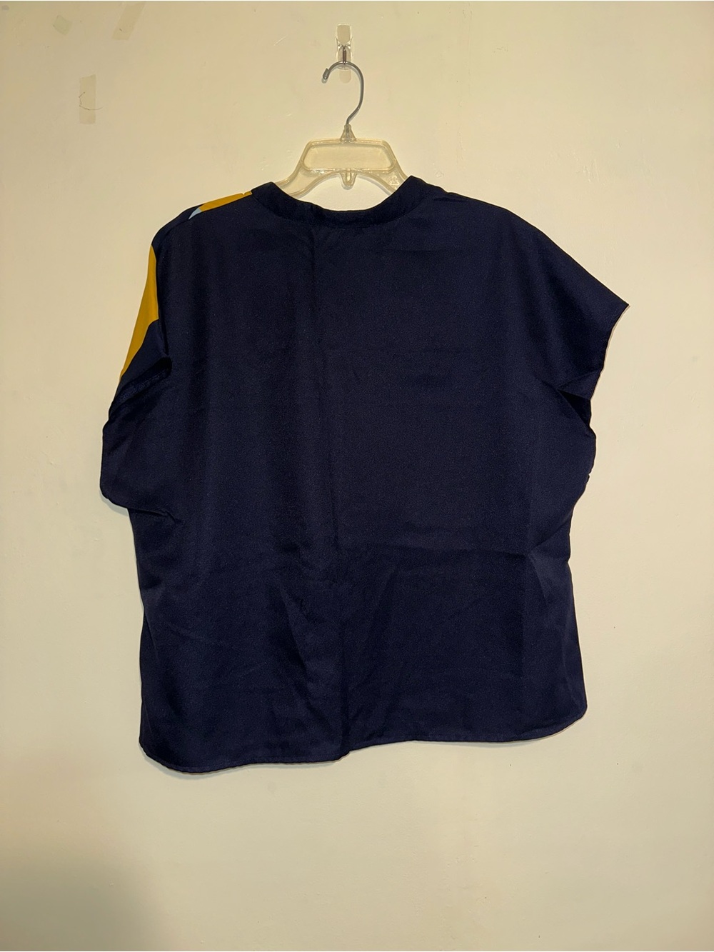 Geometric Colorblock patterned blouse - Picture 2 of 3